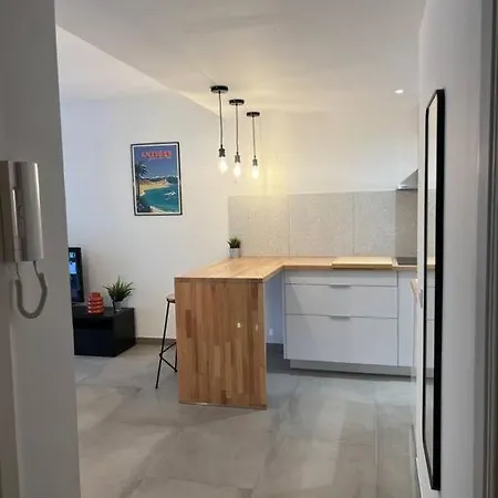 Proche Et Vieil + Parking * Antibes