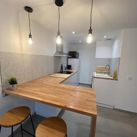 Apartment Proche Et Vieil + Parking