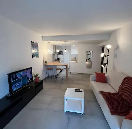 Appartamento Proche Et Vieil + Parking *